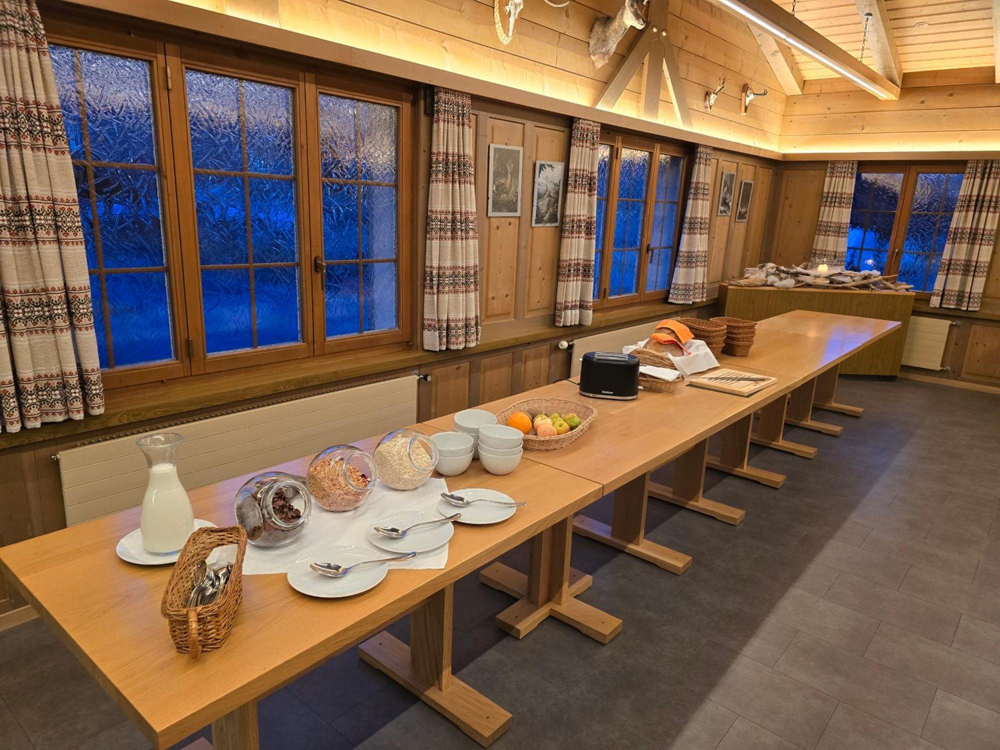 Gasthof Hirschen In Wilderswil Kültér fotó