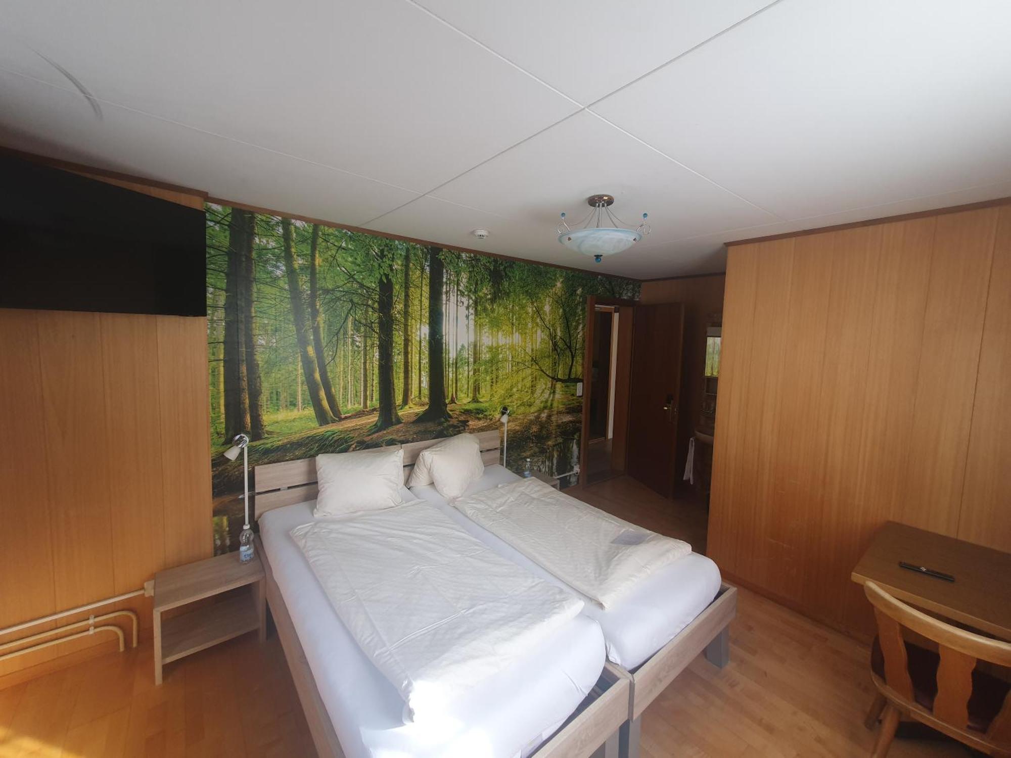 Gasthof Hirschen In Wilderswil Szoba fotó