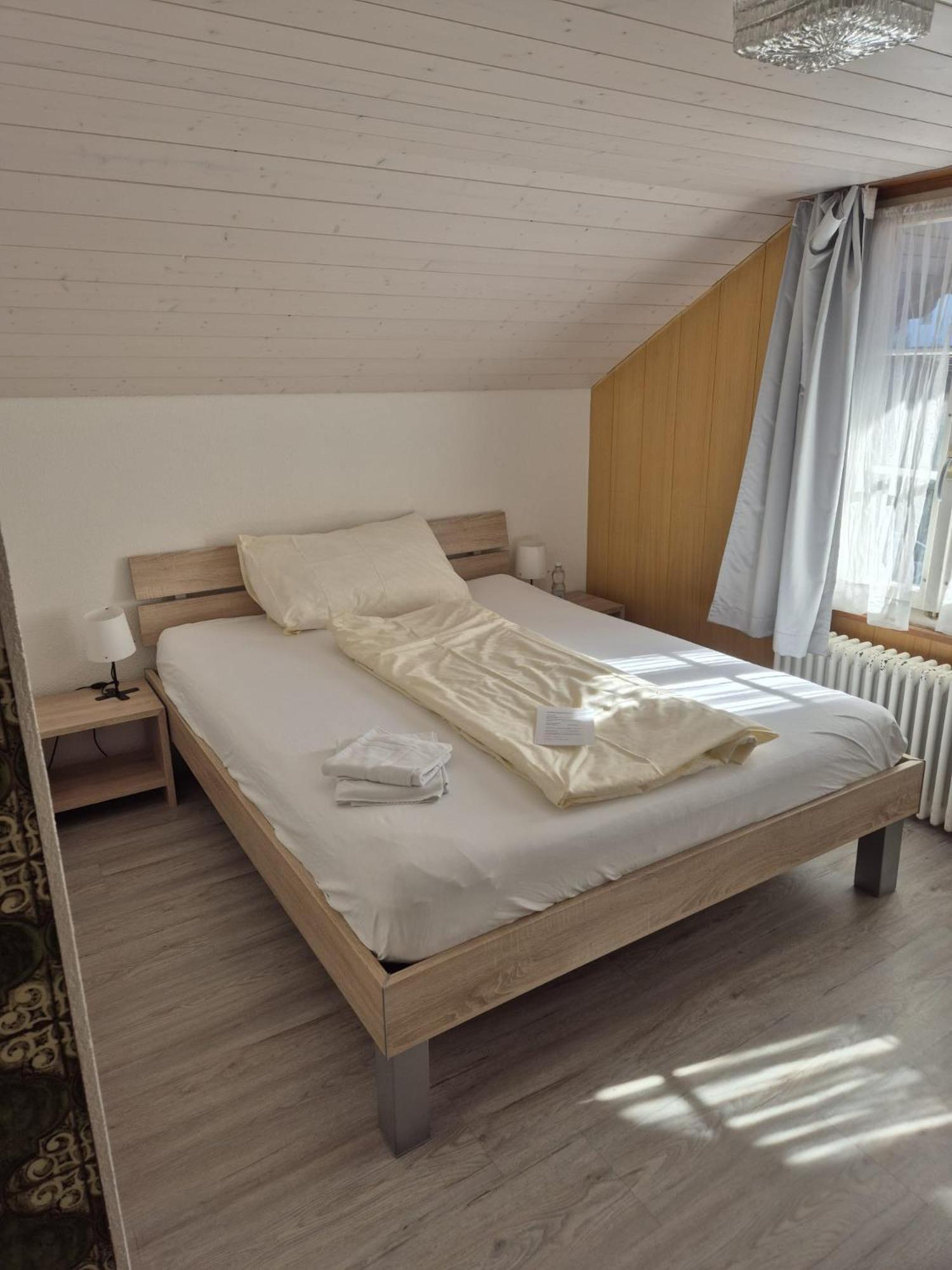 Gasthof Hirschen In Wilderswil Szoba fotó