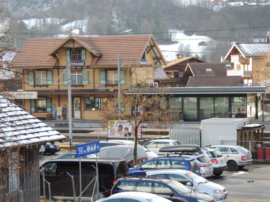 Gasthof Hirschen In Wilderswil Kültér fotó