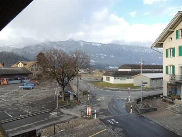 Gasthof Hirschen In Wilderswil Kültér fotó